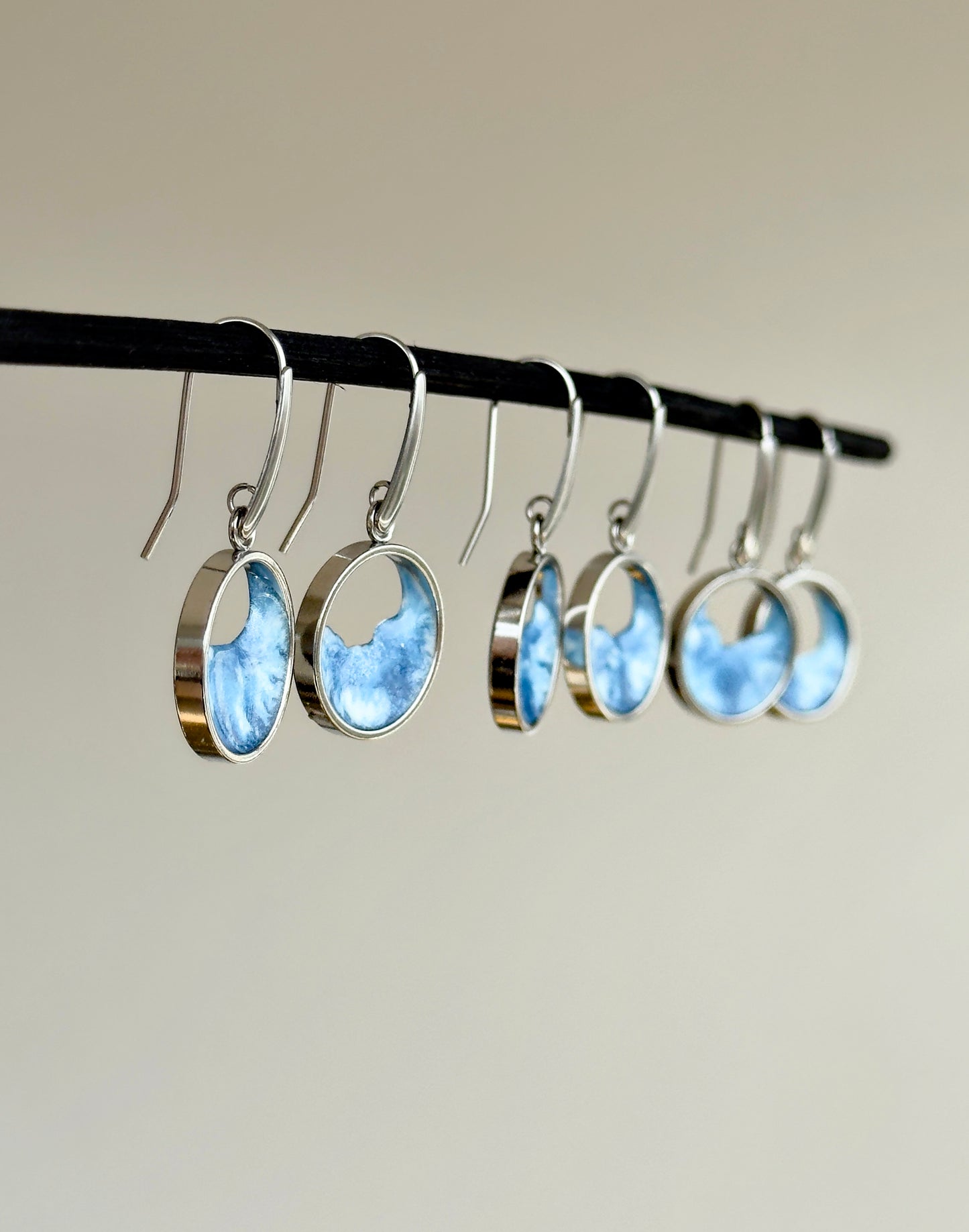 Stainless steel wave-design earrings