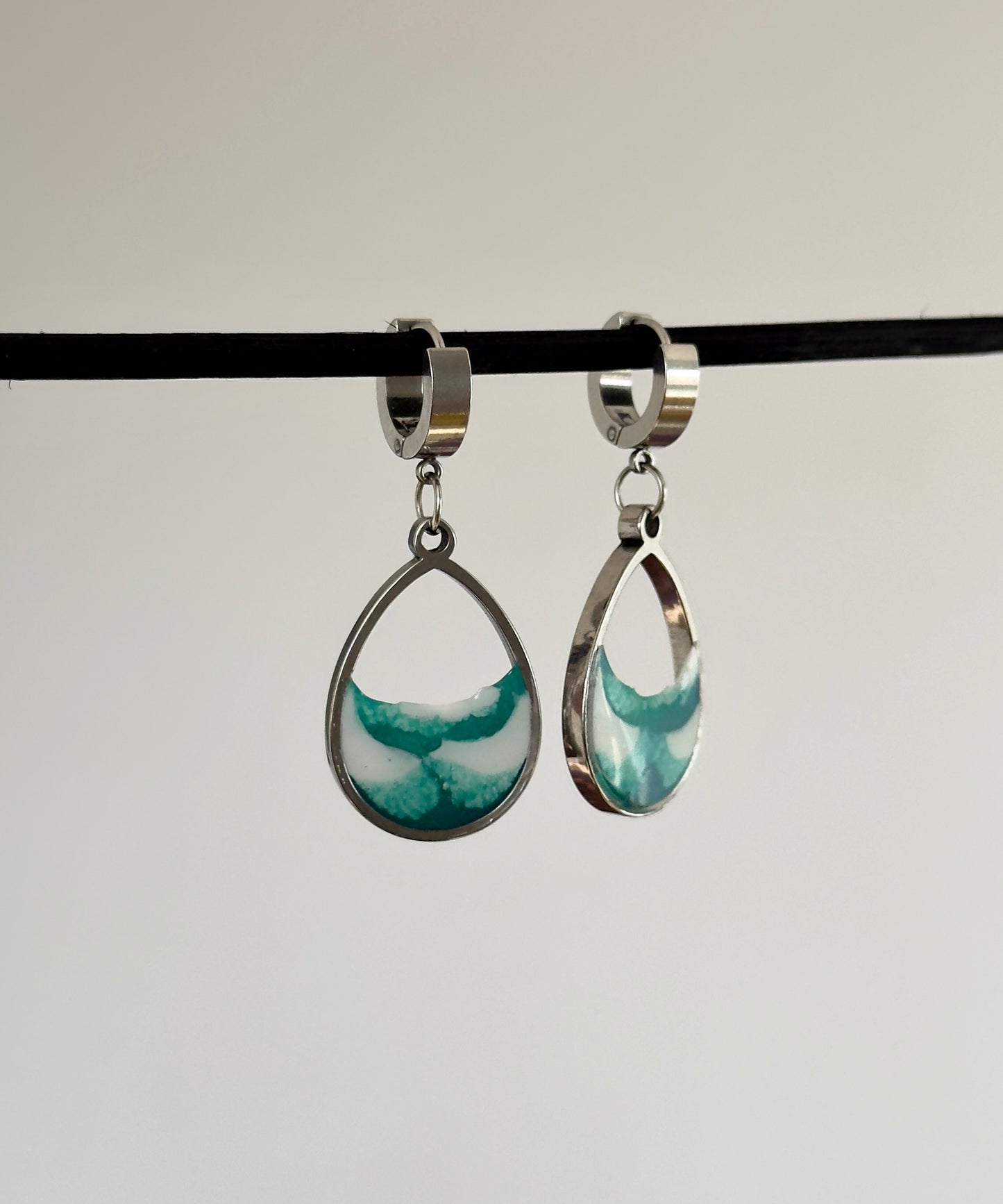 Pendientes de acero inoxidable con olas