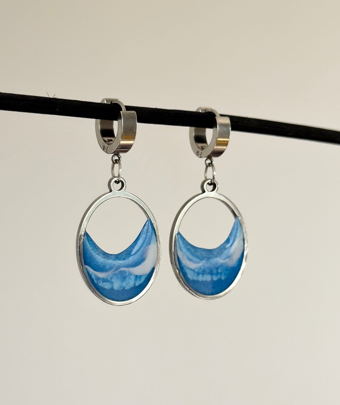 Pendientes de acero inoxidable con olas