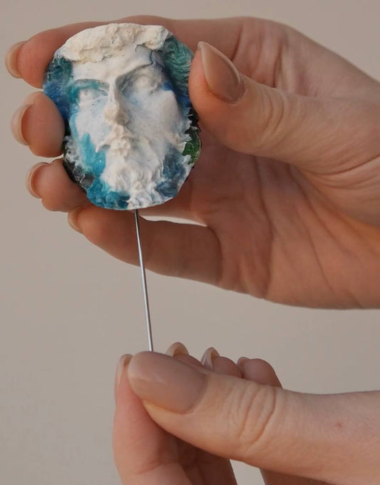 Broche de estilo antiguo