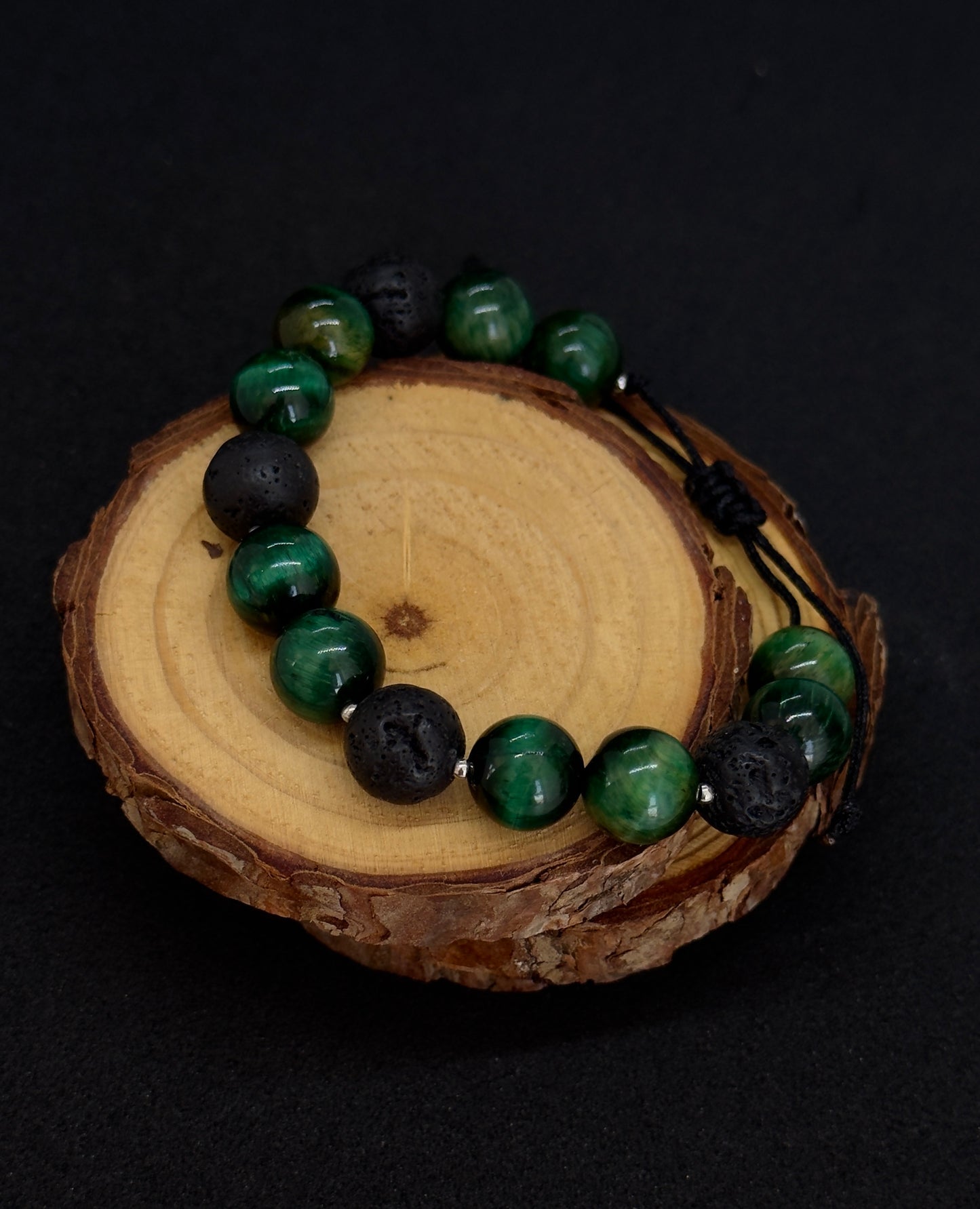 Men's bracelet in black and green with natural stones