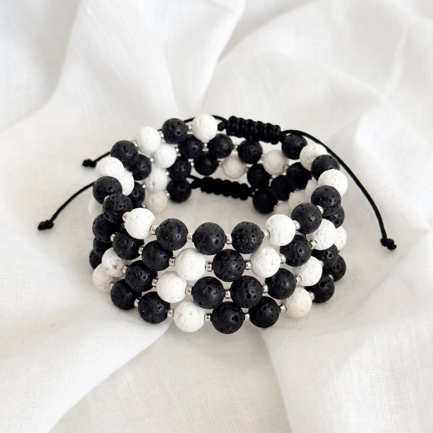 Unisex macrame bracelet with lava stone