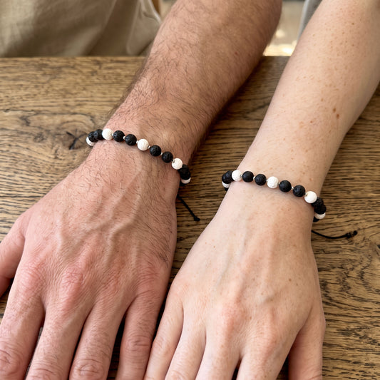 Unisex macrame bracelet with lava stone