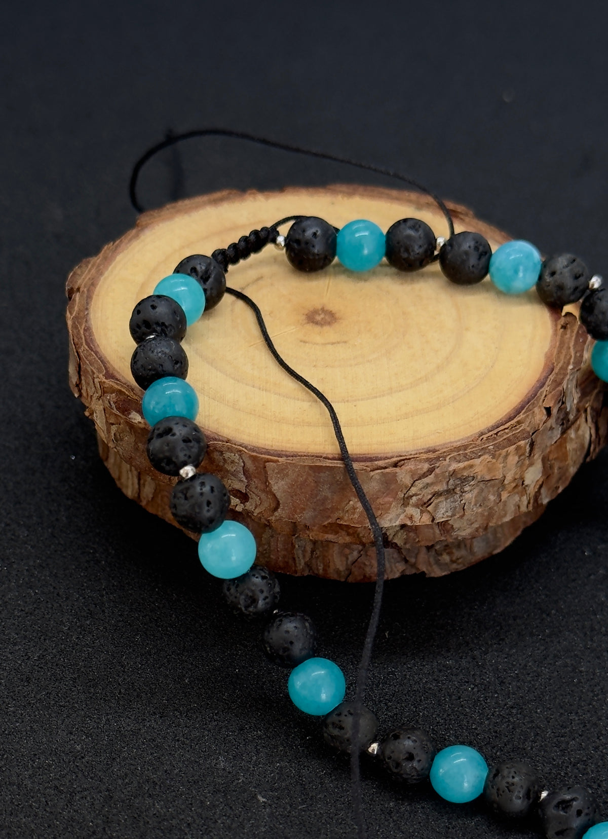 Collar con flores azules