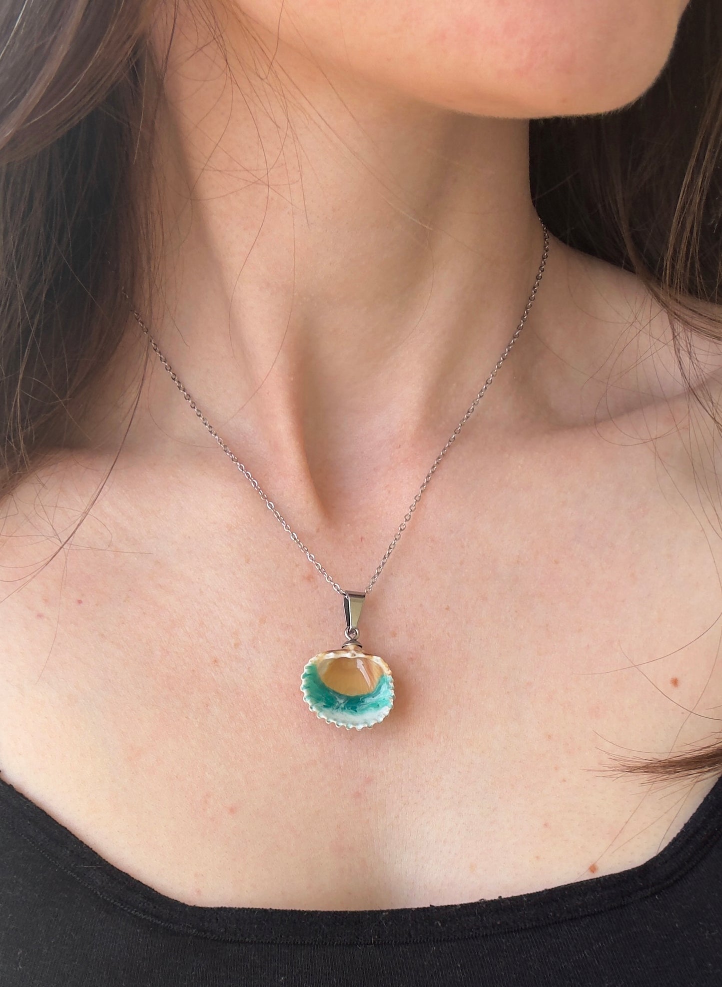 Shell pendants with the sea inside
