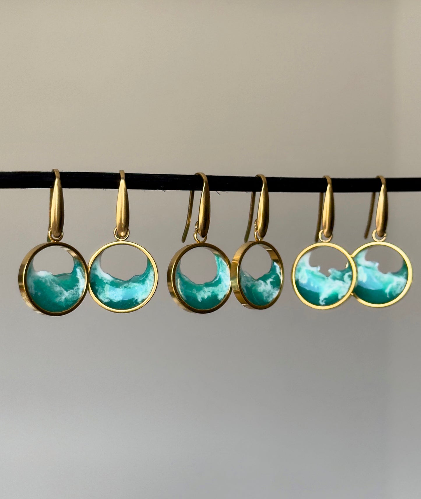 Stainless steel earrings with wave design