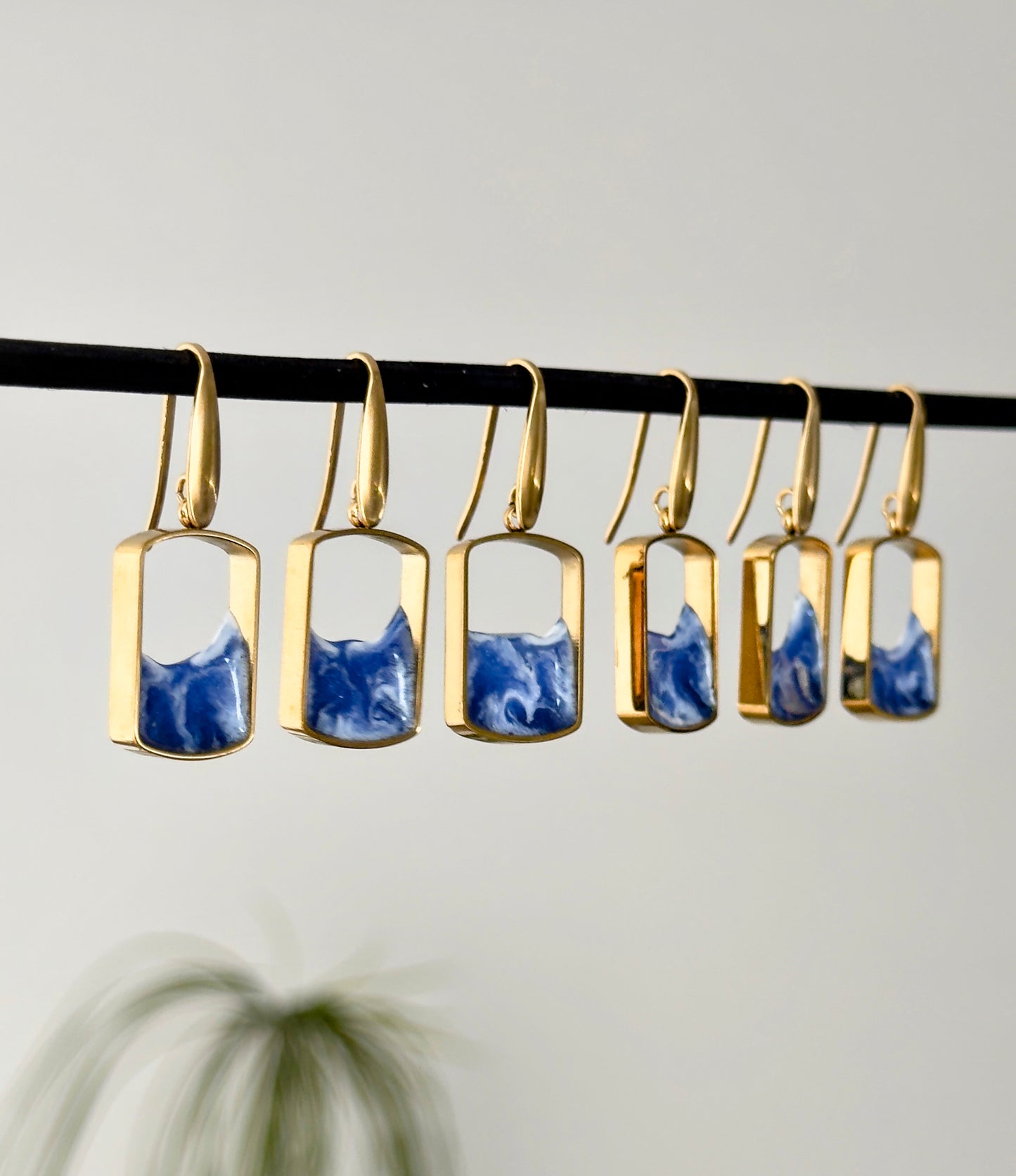 Pendientes de acero inoxidable con diseño de olas