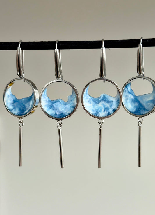 Stainless steel wave design earrings