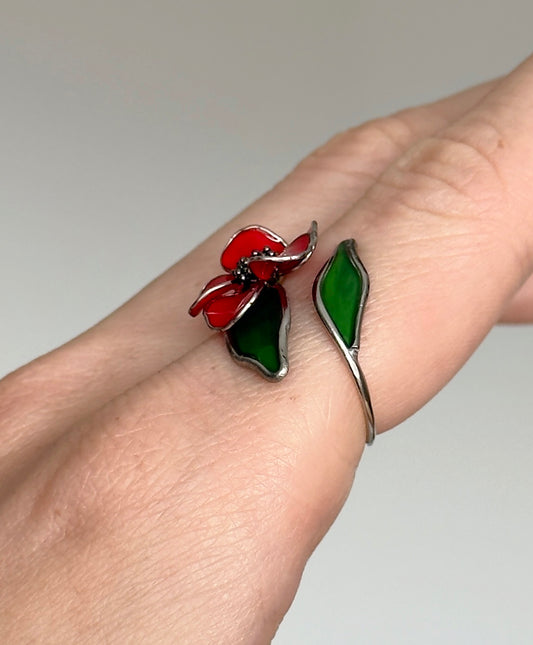Anillo con flor de acero inoxidable