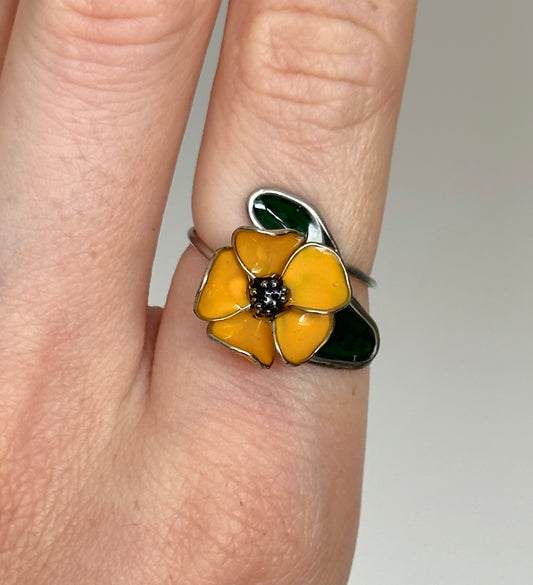 Anillo con flor de acero inoxidable