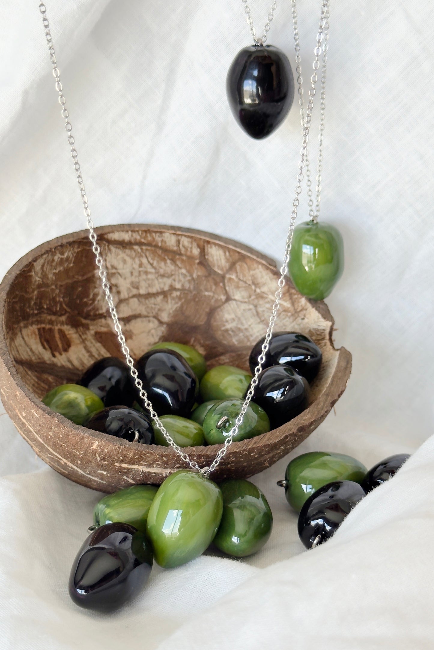 Charm de aceituna / Collar de aceituna de acero inoxidable