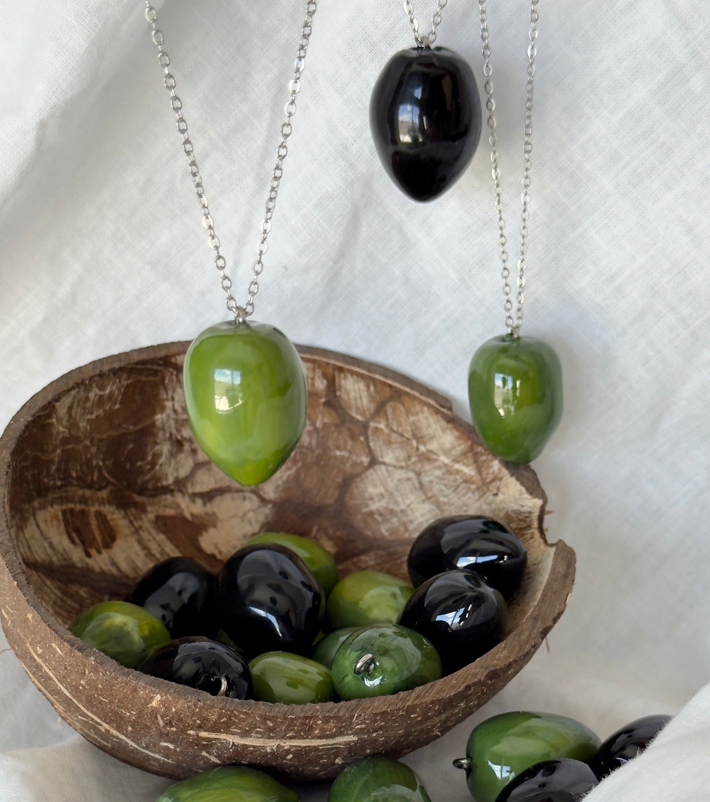 Charm de aceituna / Collar de aceituna de acero inoxidable