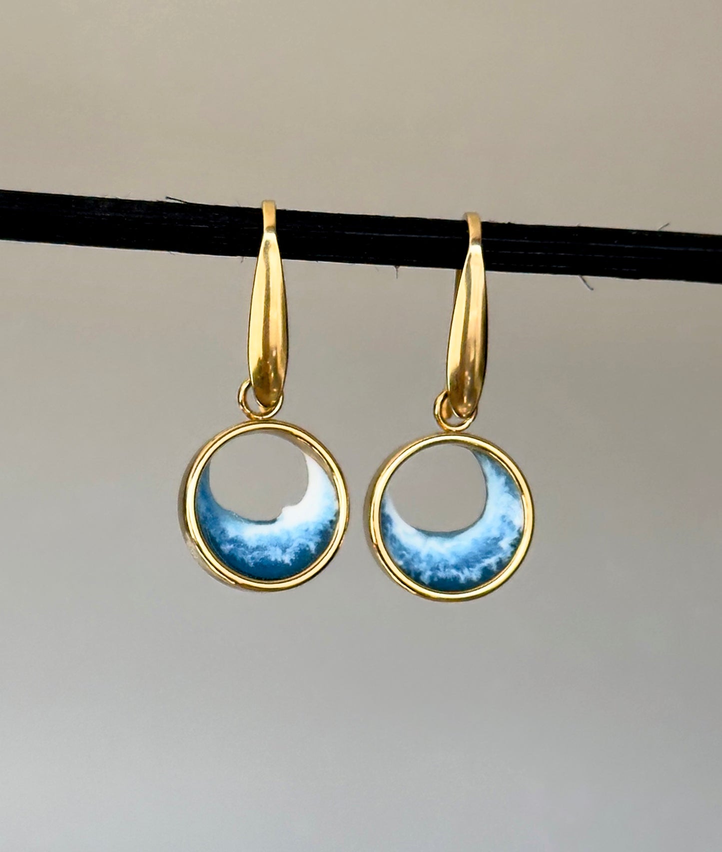 Pendientes de acero inoxidable con olas