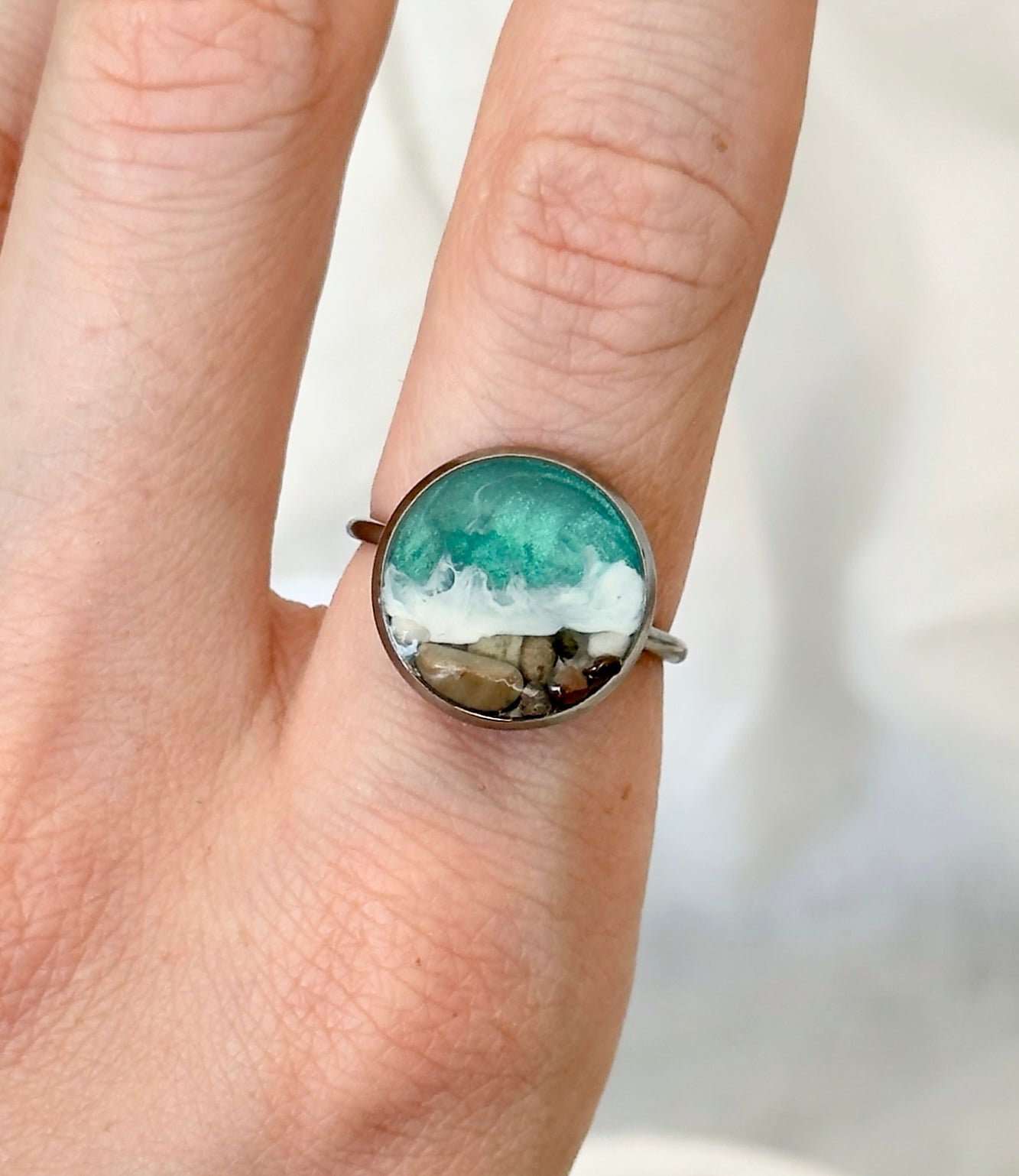Anillo de acero inoxidable con motivos marinos