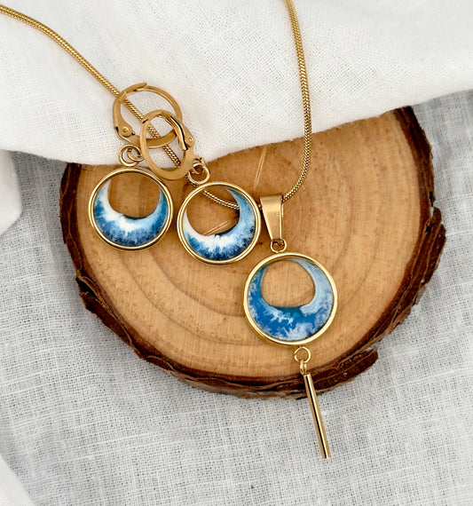 Stainless steel earrings and wave pendant