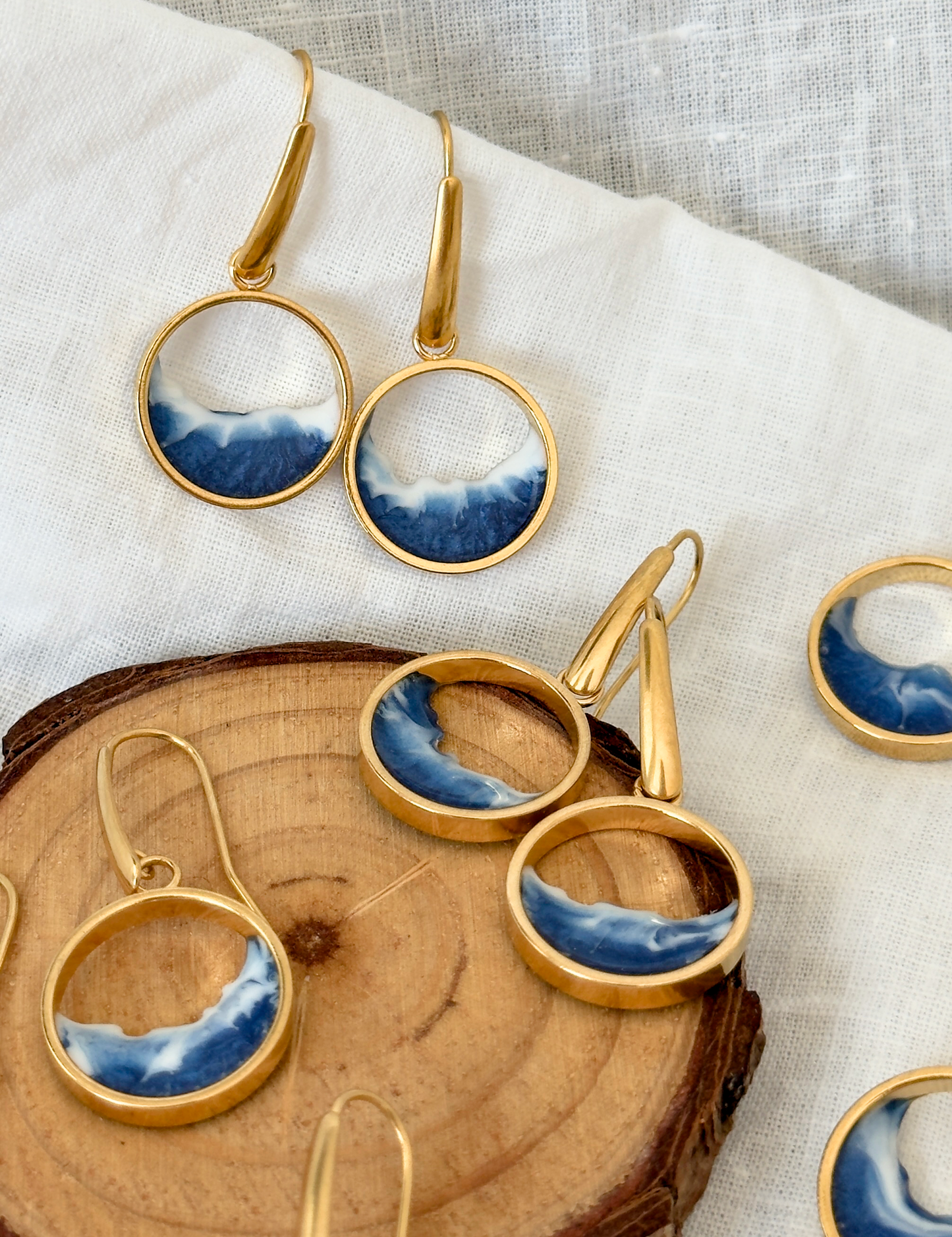 Pendientes de acero inoxidable con diseño de olas