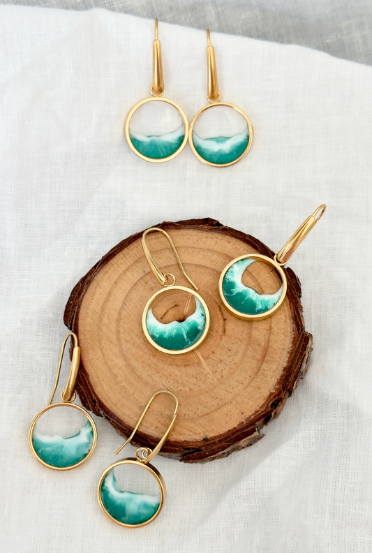 Stainless steel earrings with wave design