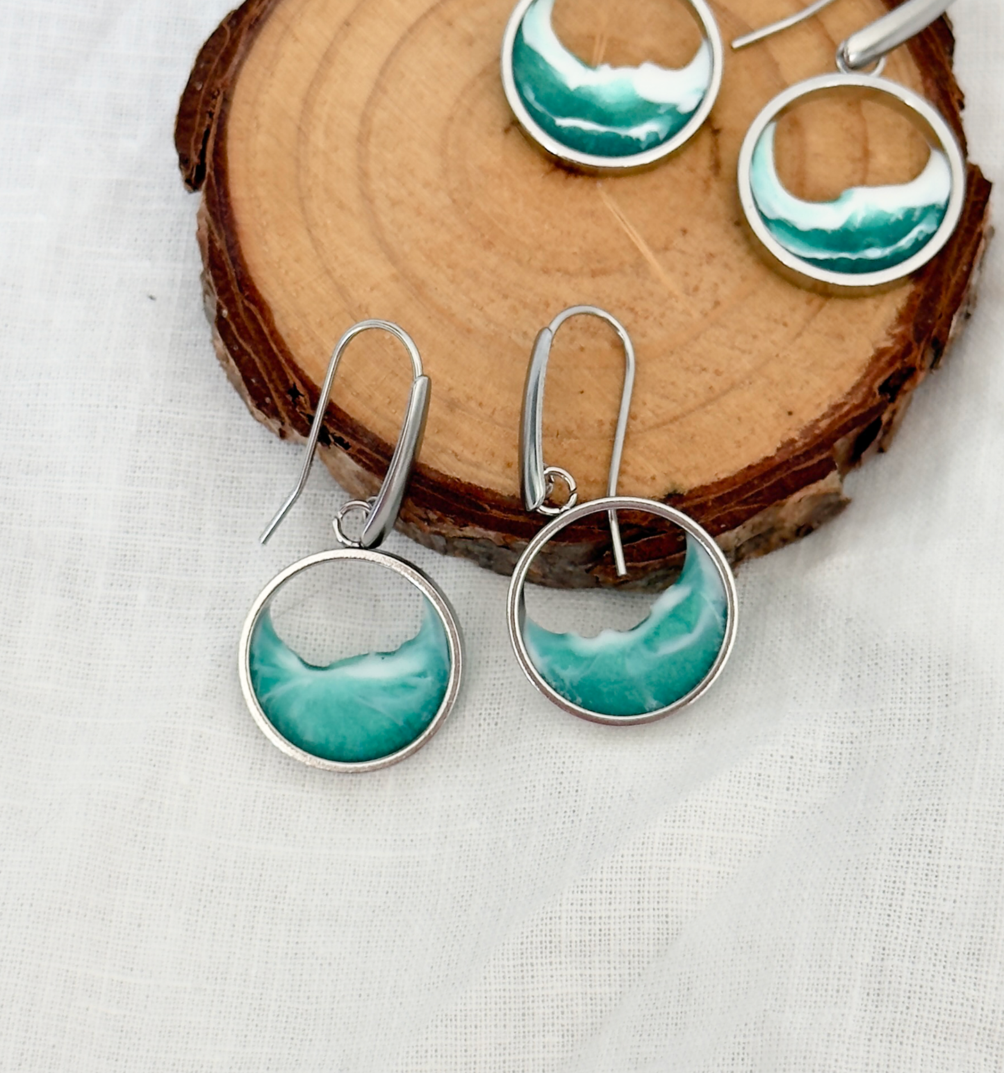 Pendientes de acero inoxidable con diseño de olas