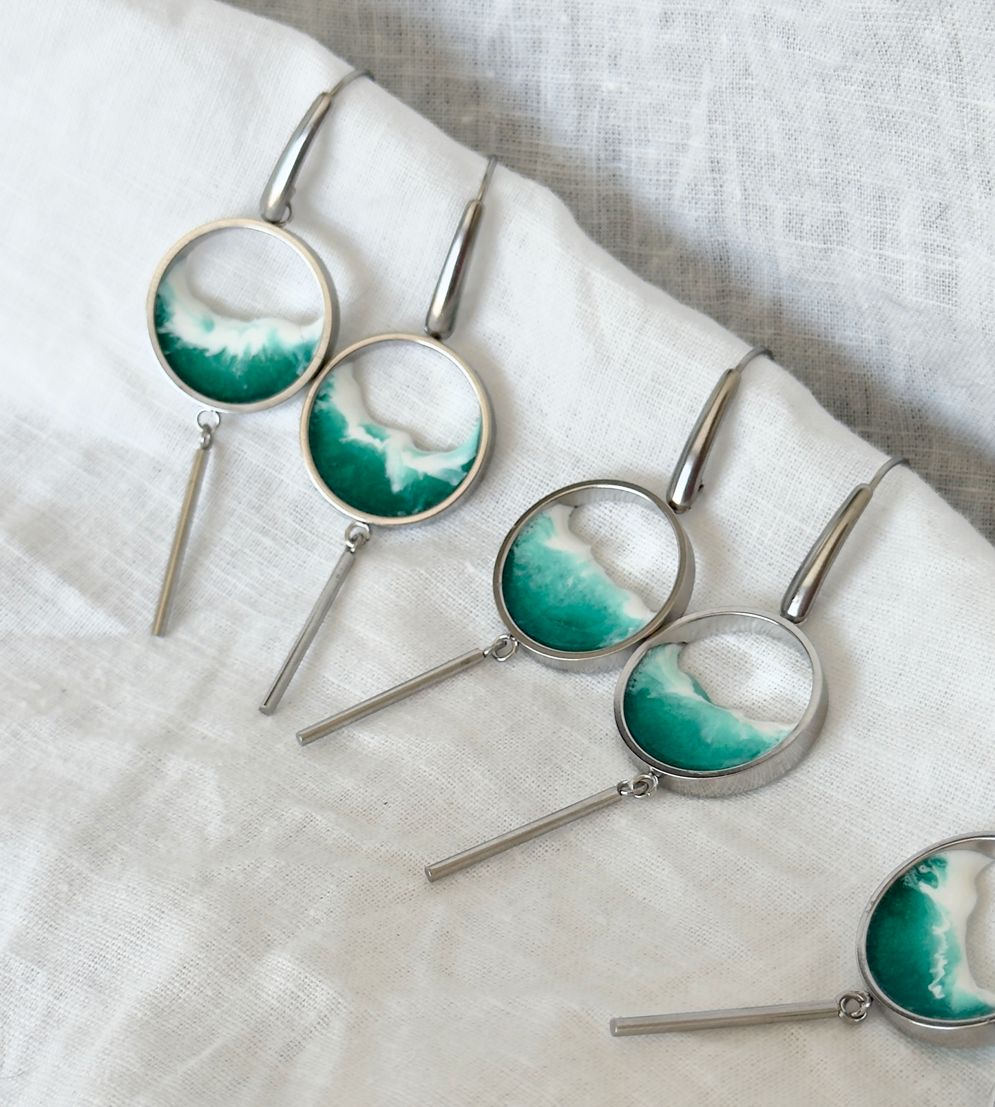 Stainless steel earrings with wave design
