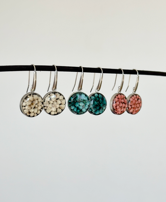 Earrings with natural flowers