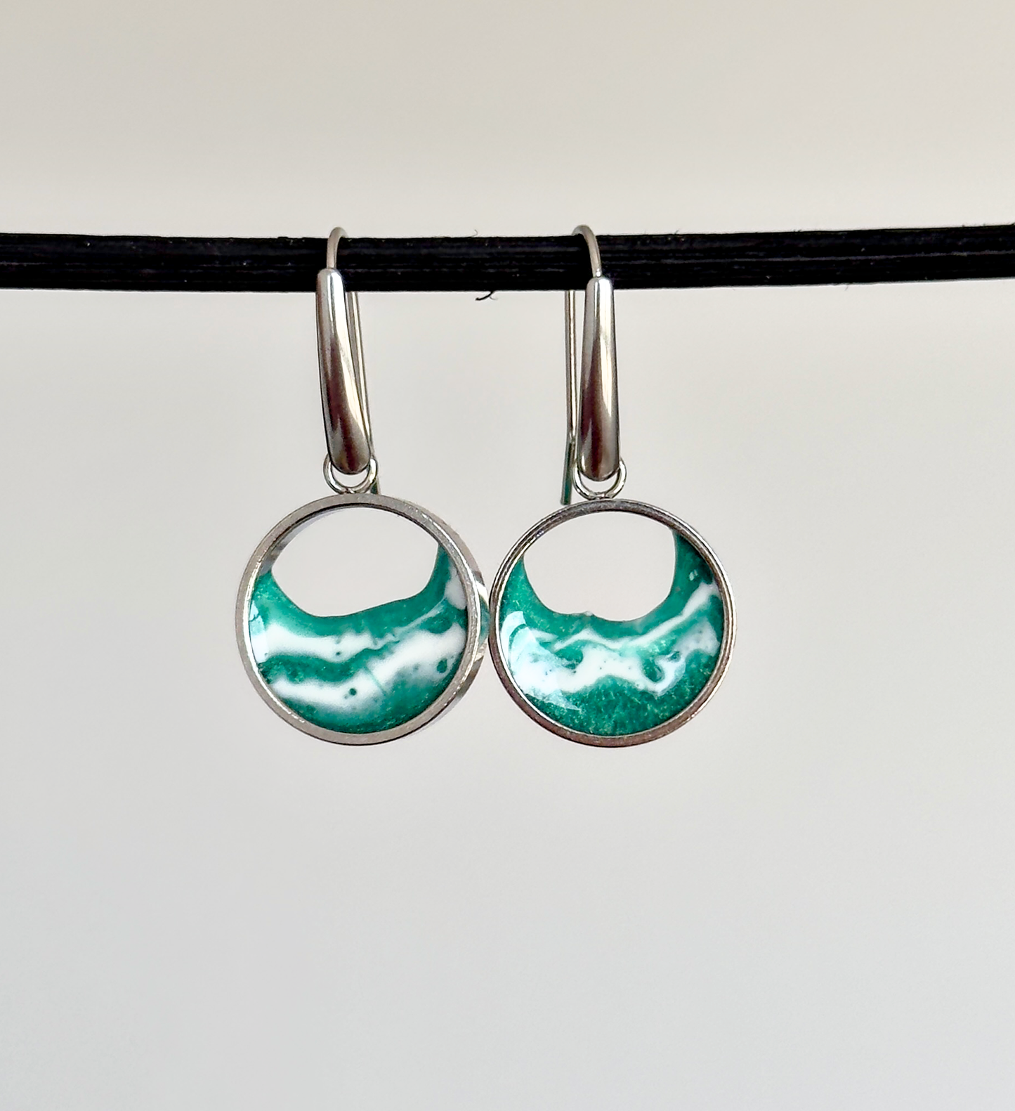 Pendientes y colgante de acero inoxidable con olas