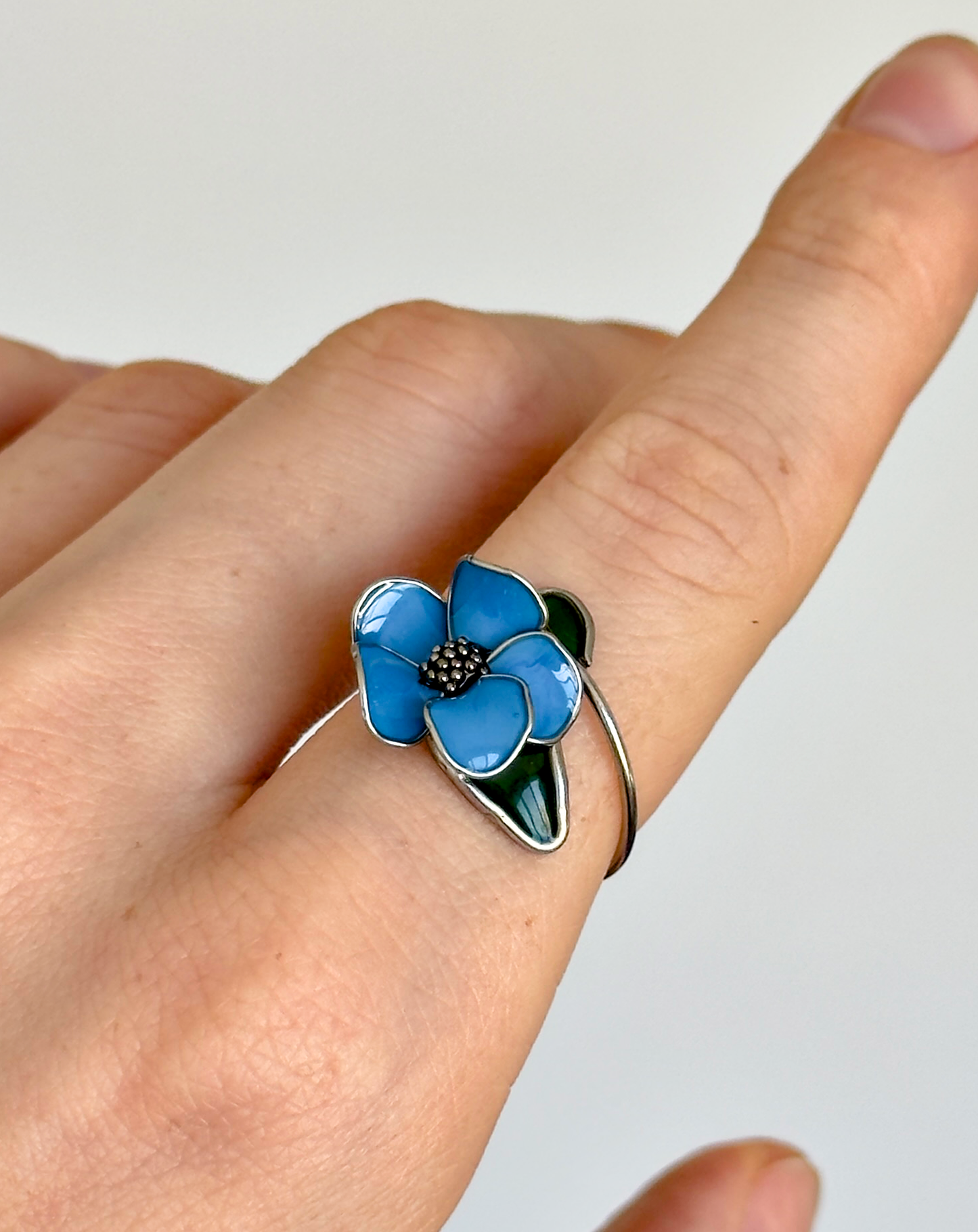 Anillo con flor