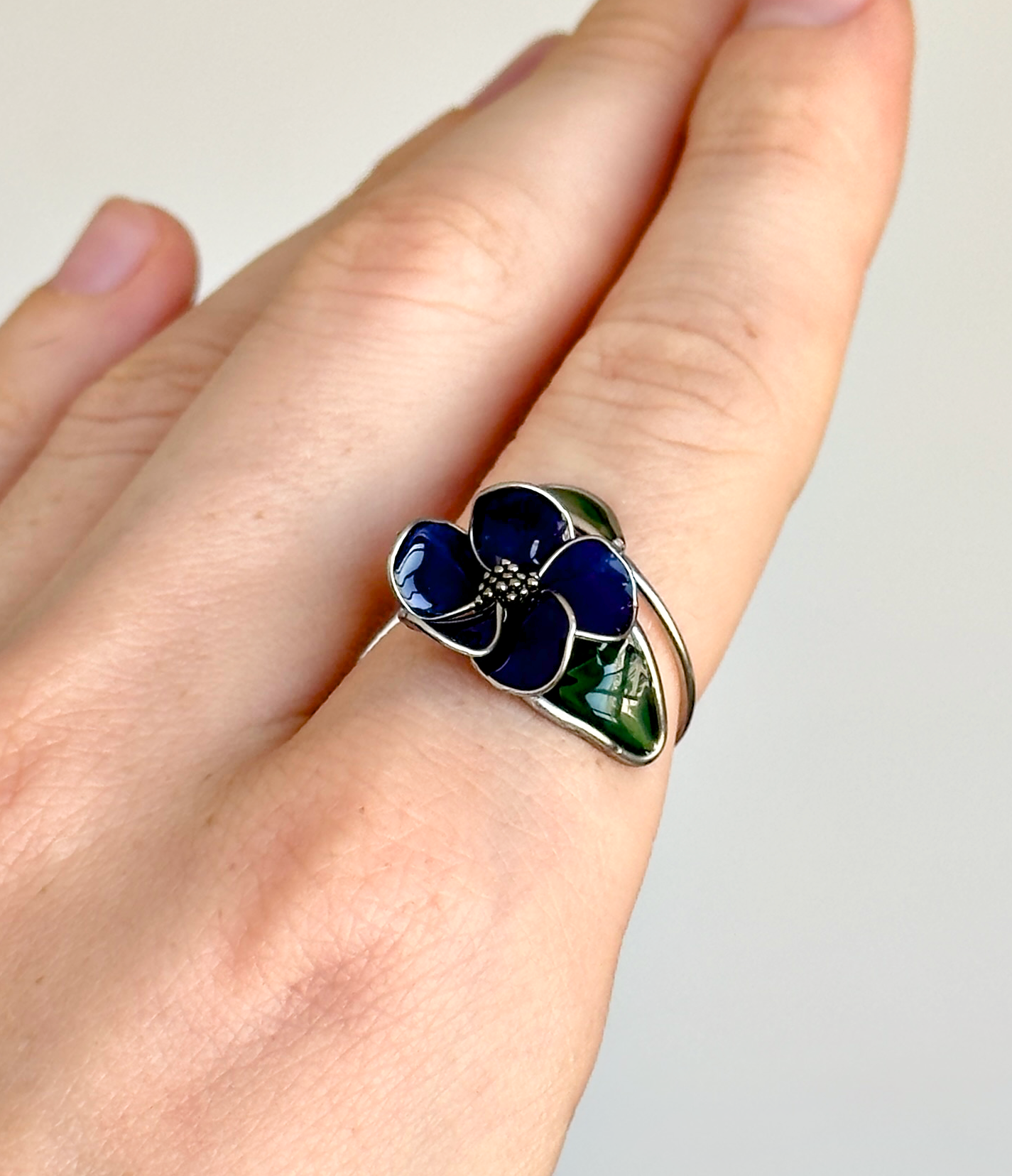 Anillo con flor