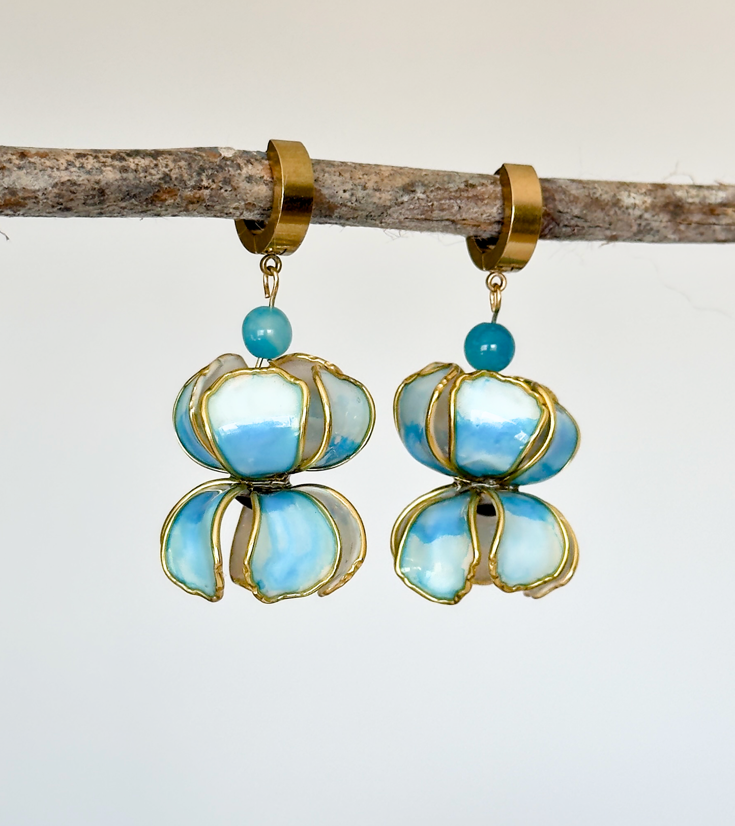 Pendientes con flores en acuarela