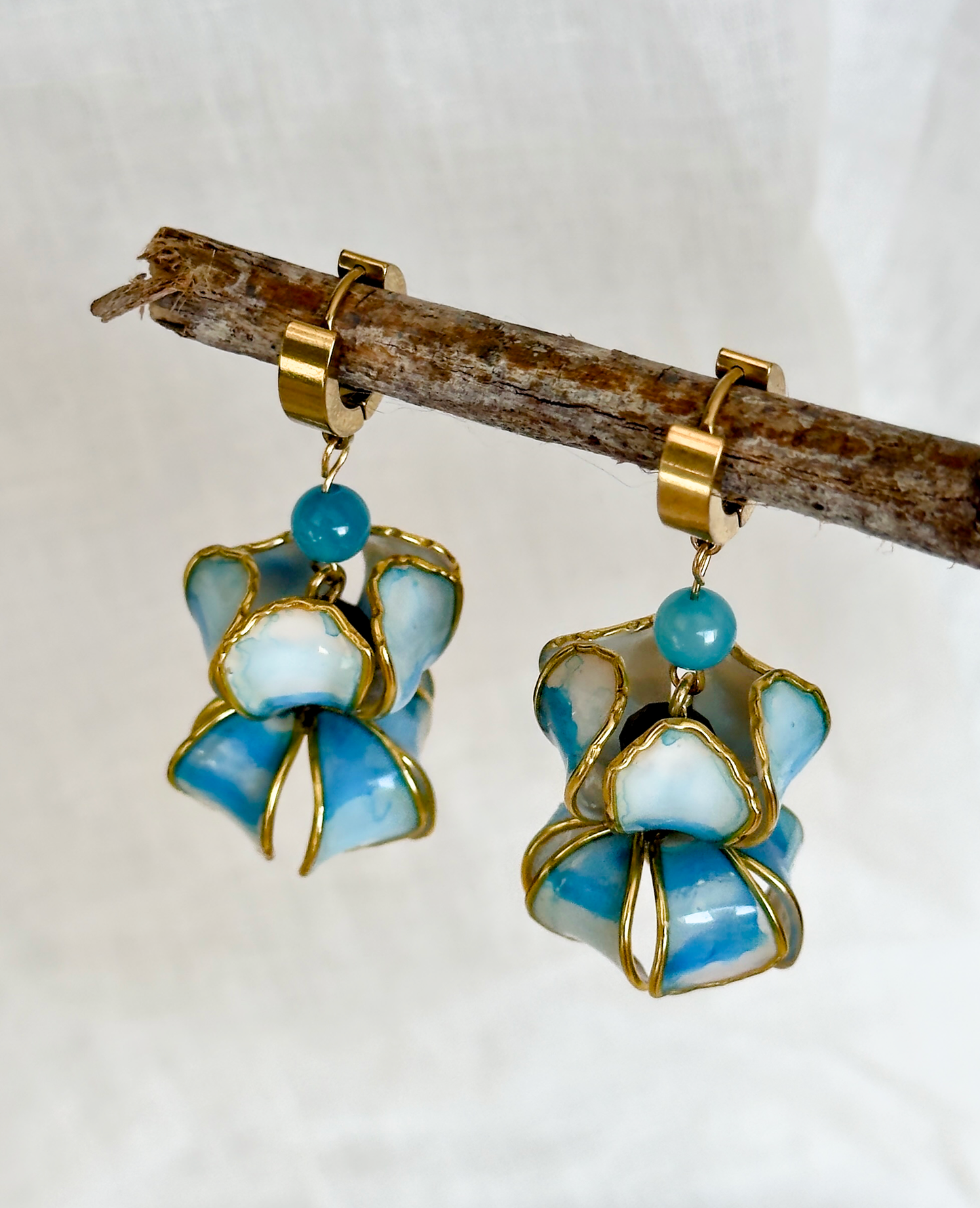 Pendientes con flores en acuarela