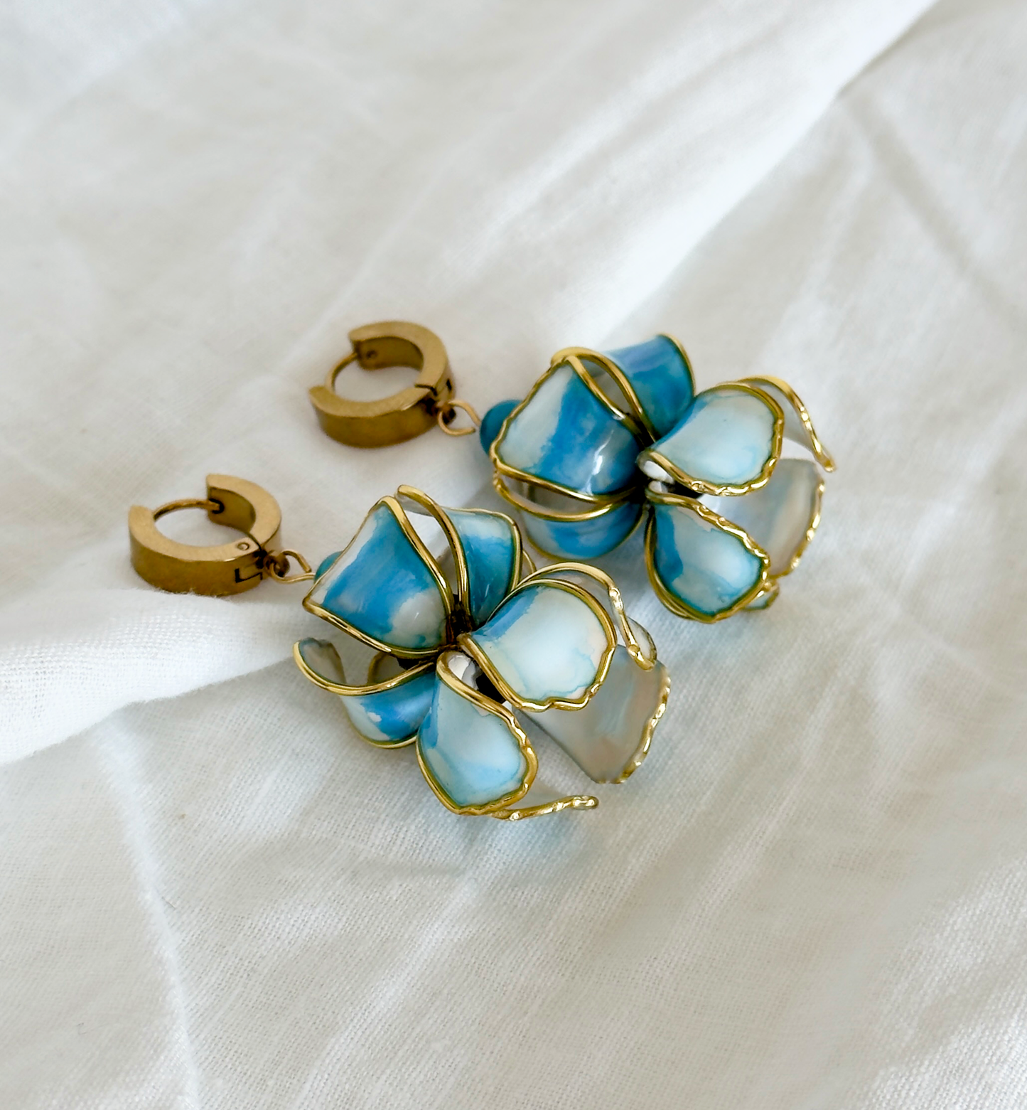 Pendientes con flores en acuarela