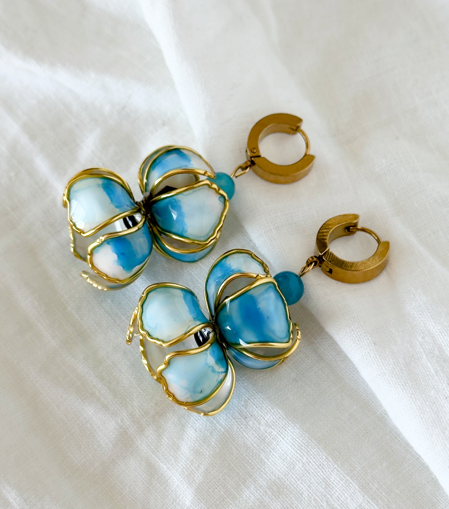 Pendientes con flores en acuarela