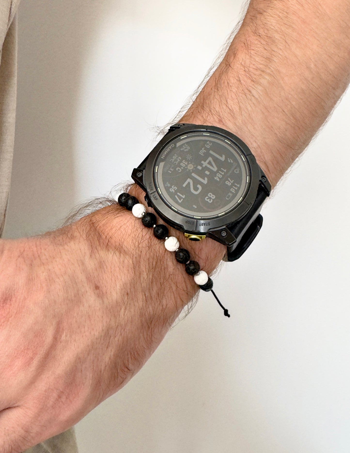 Unisex macrame bracelet with lava stone