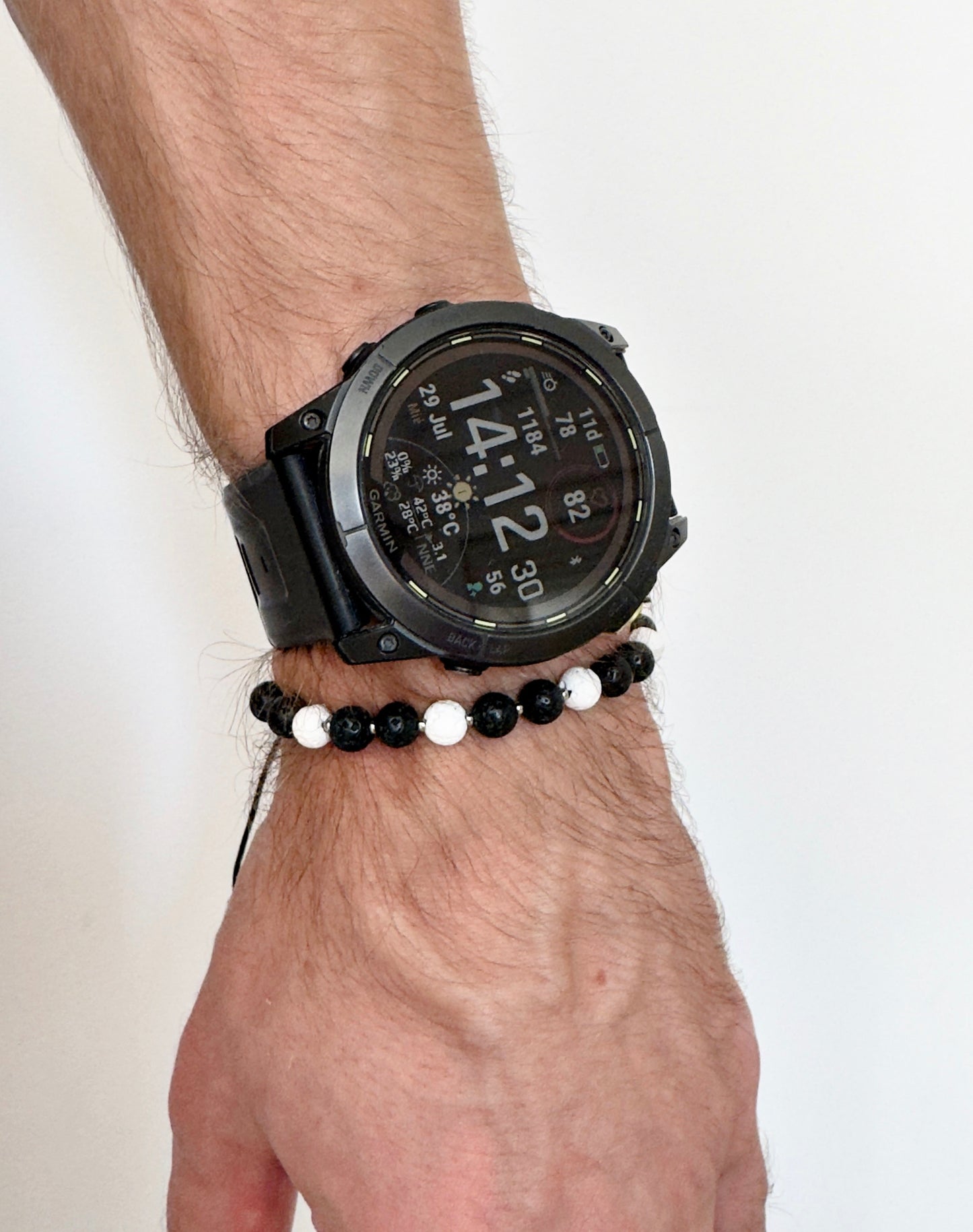 Unisex macrame bracelet with lava stone