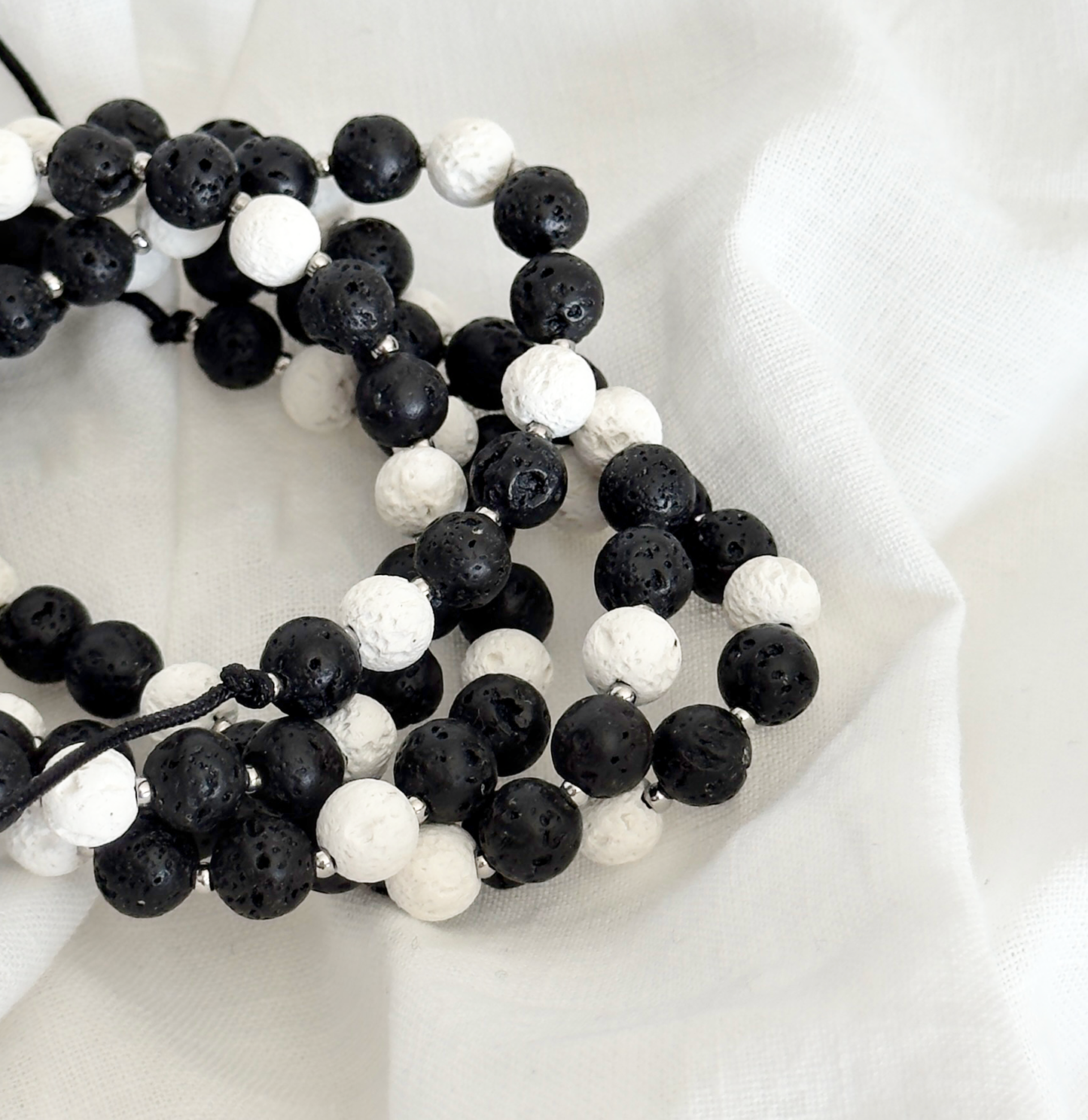 Unisex macrame bracelet with lava stone