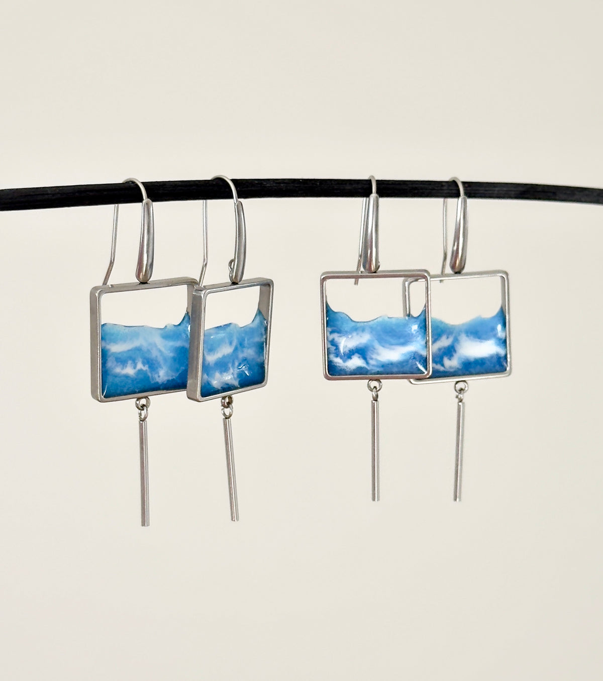 "El mar" Pendientes de acero inoxidable con diseño de olas