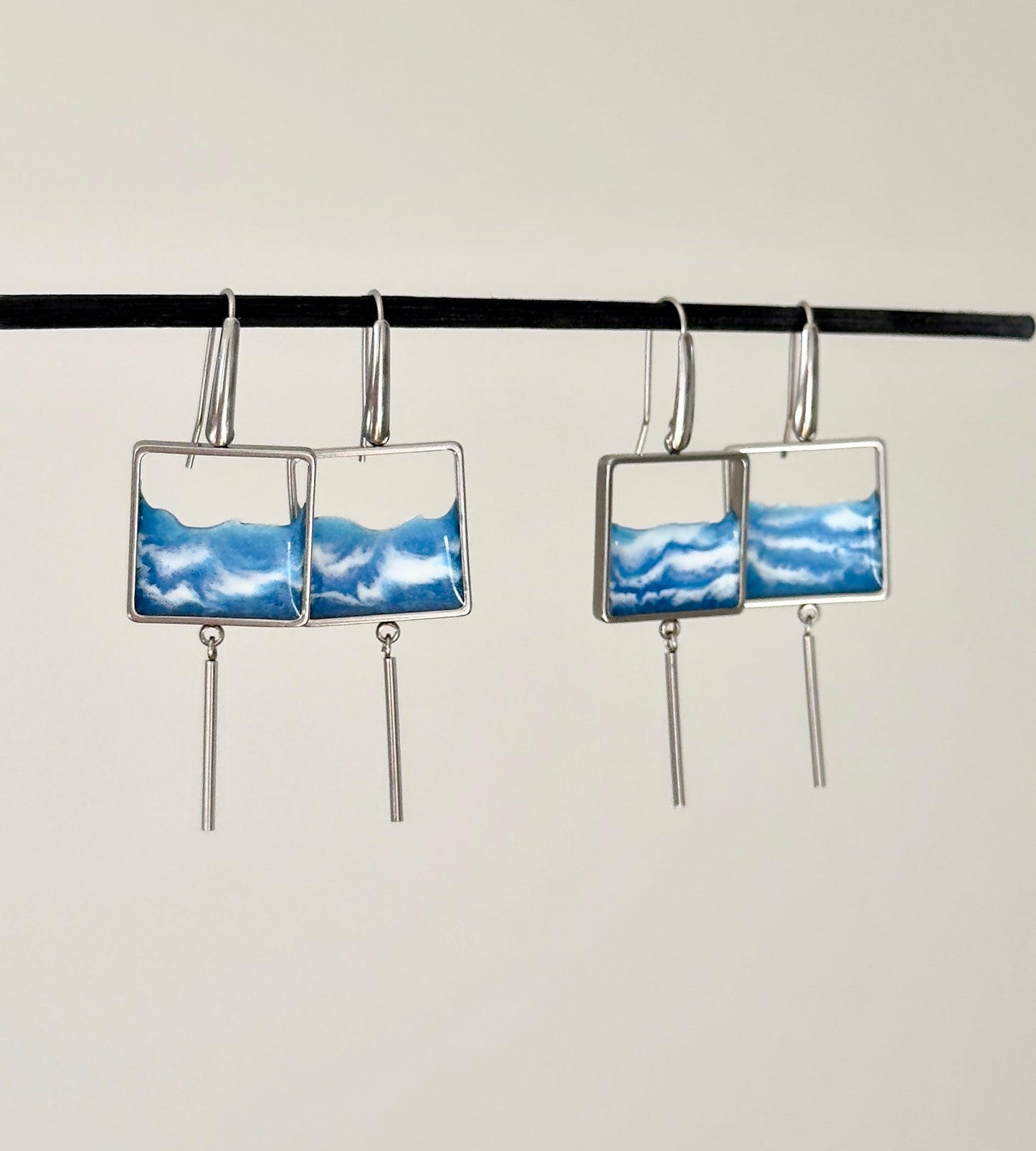 "El mar" Pendientes de acero inoxidable con diseño de olas