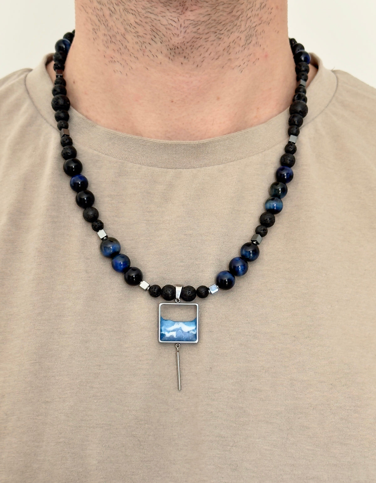 Collar para hombre con piedras naturales
