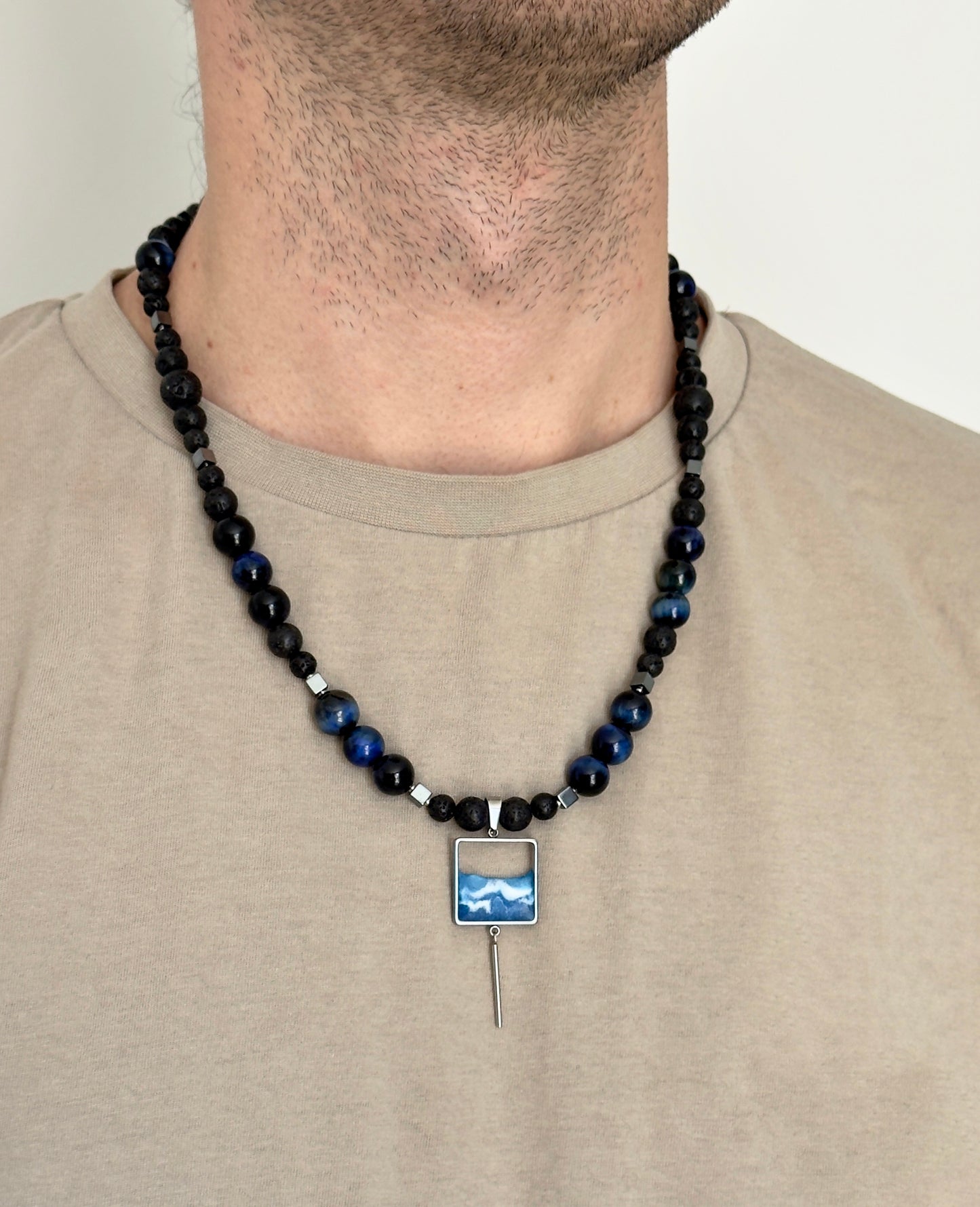 Collar para hombre con piedras naturales