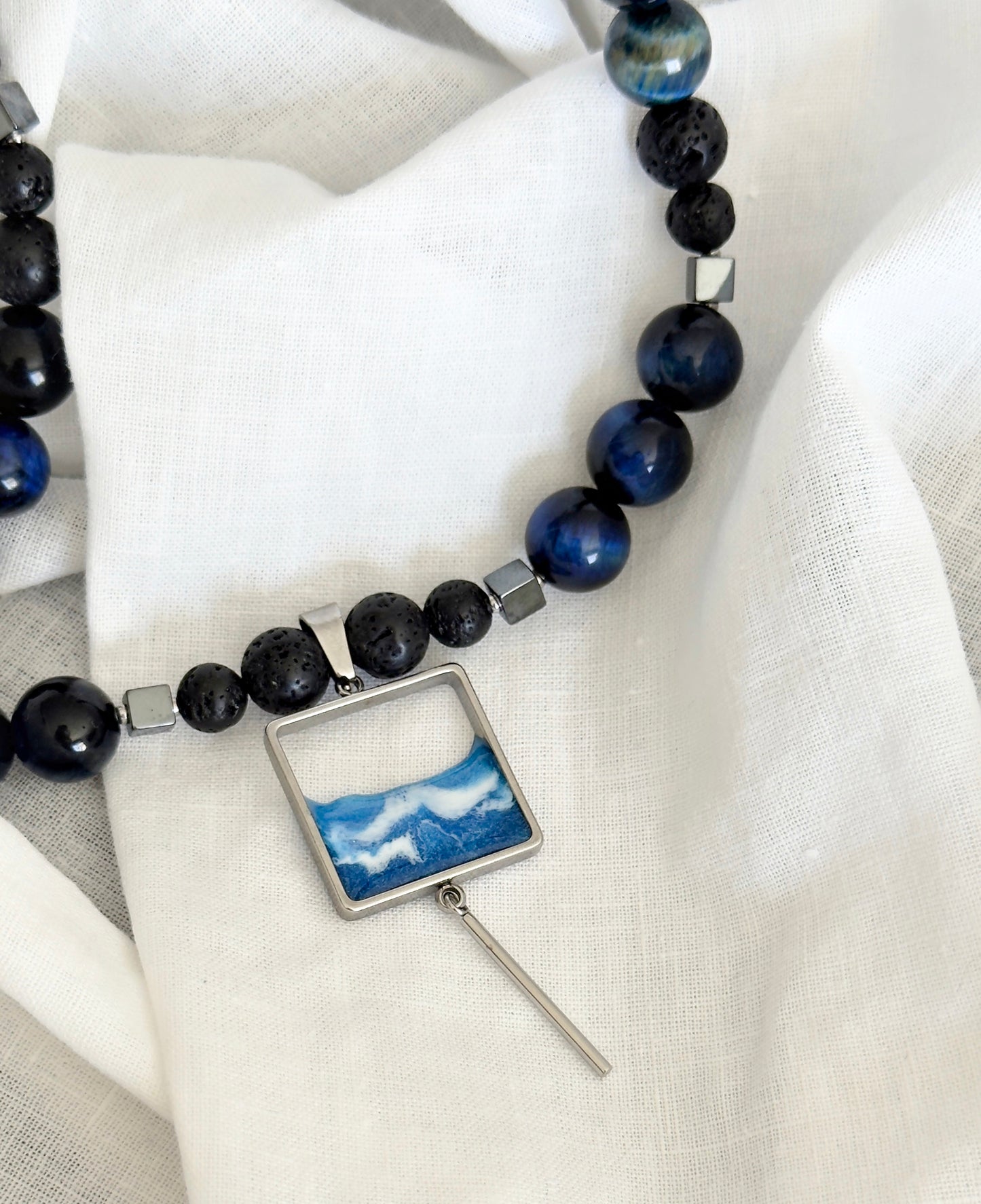 Collar para hombre con piedras naturales