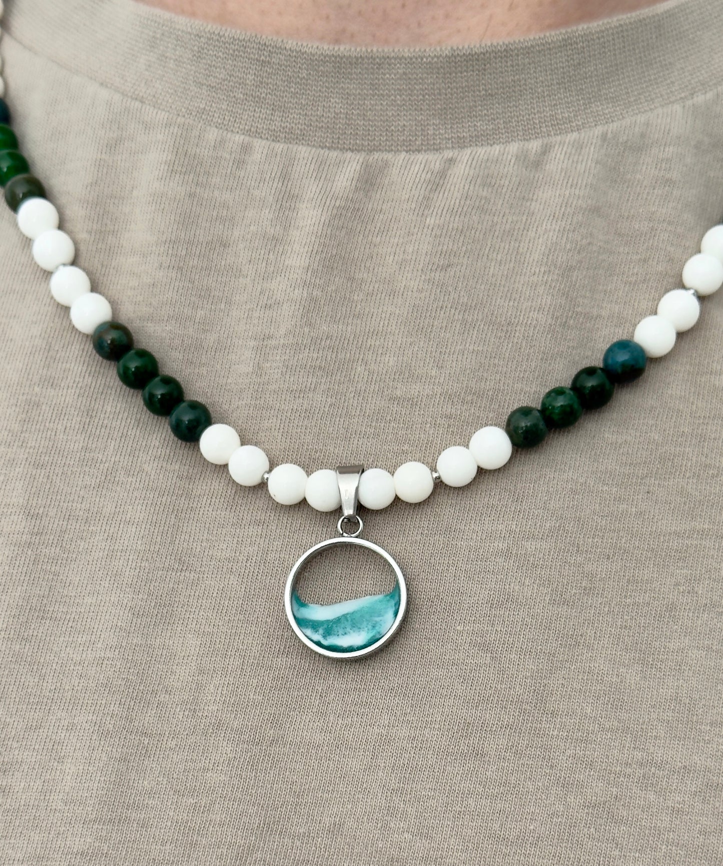 Collar para hombre con piedras naturales