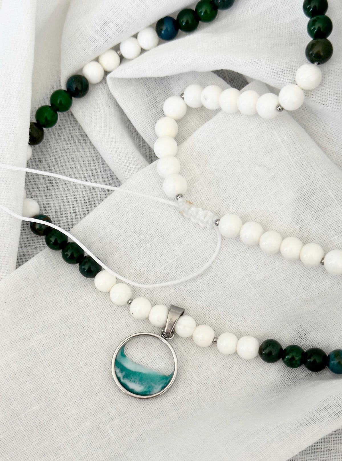 Collar para hombre con piedras naturales