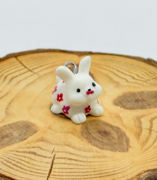 Todos los colgantes con miniatura de animal Conejo y pintura a mano