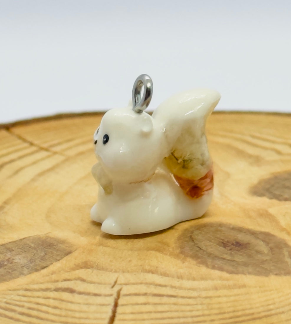 Todos los colgantes con miniatura de animal Ardilla y pintura a mano