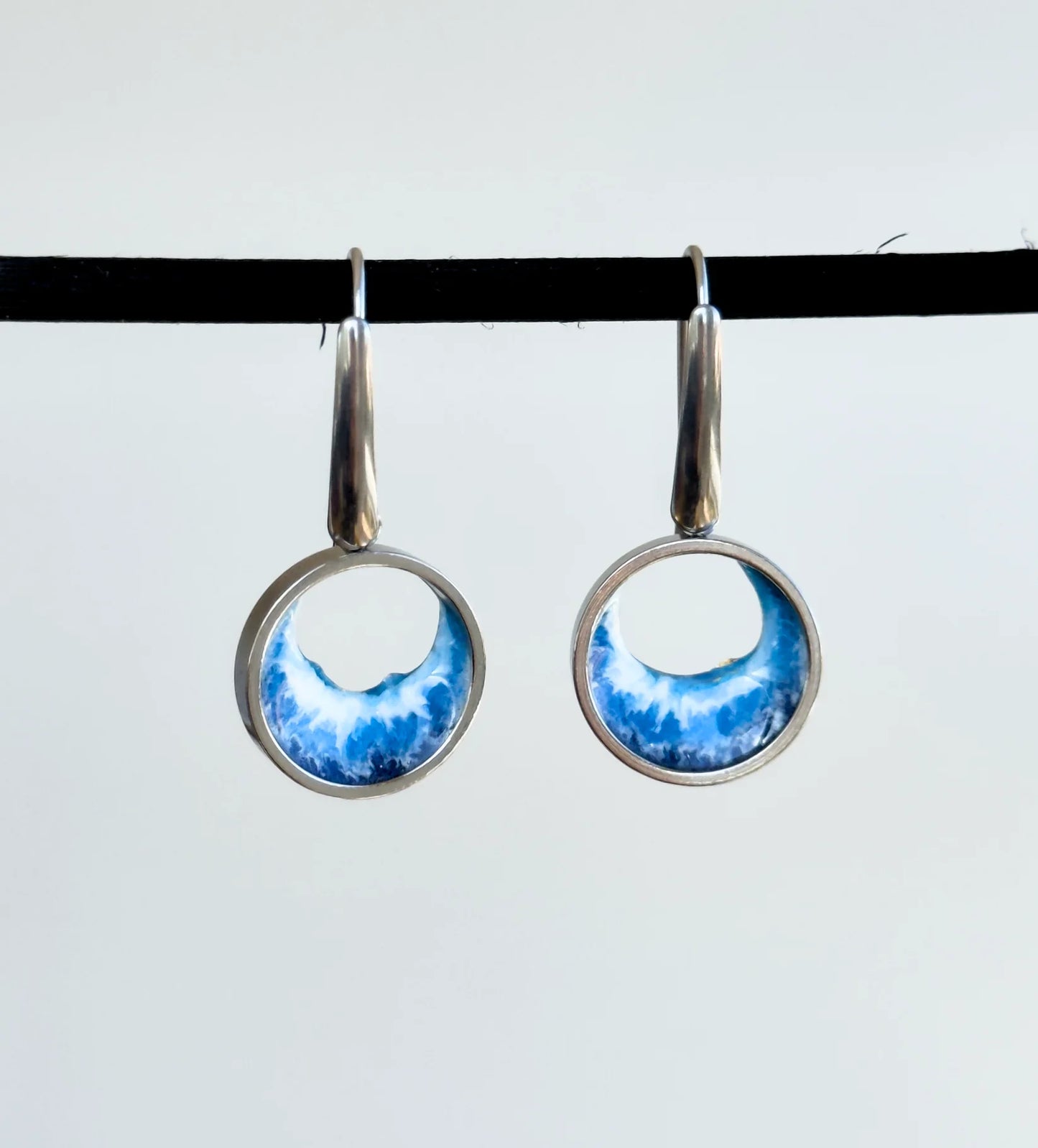 Pendientes de acero inoxidable con olas