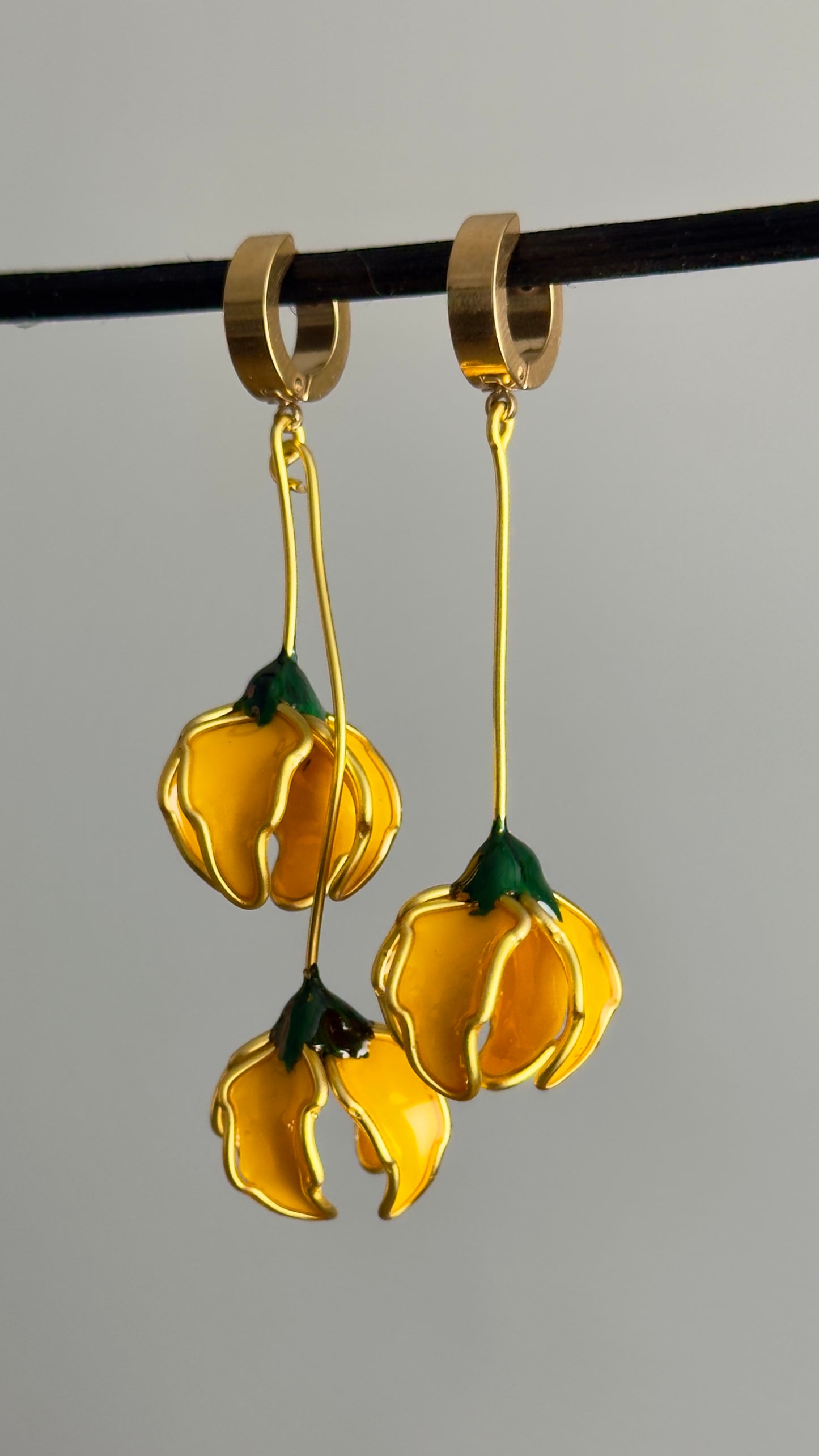 Pendientes con forma de flor, pendientes largos asimétricos Amarillos