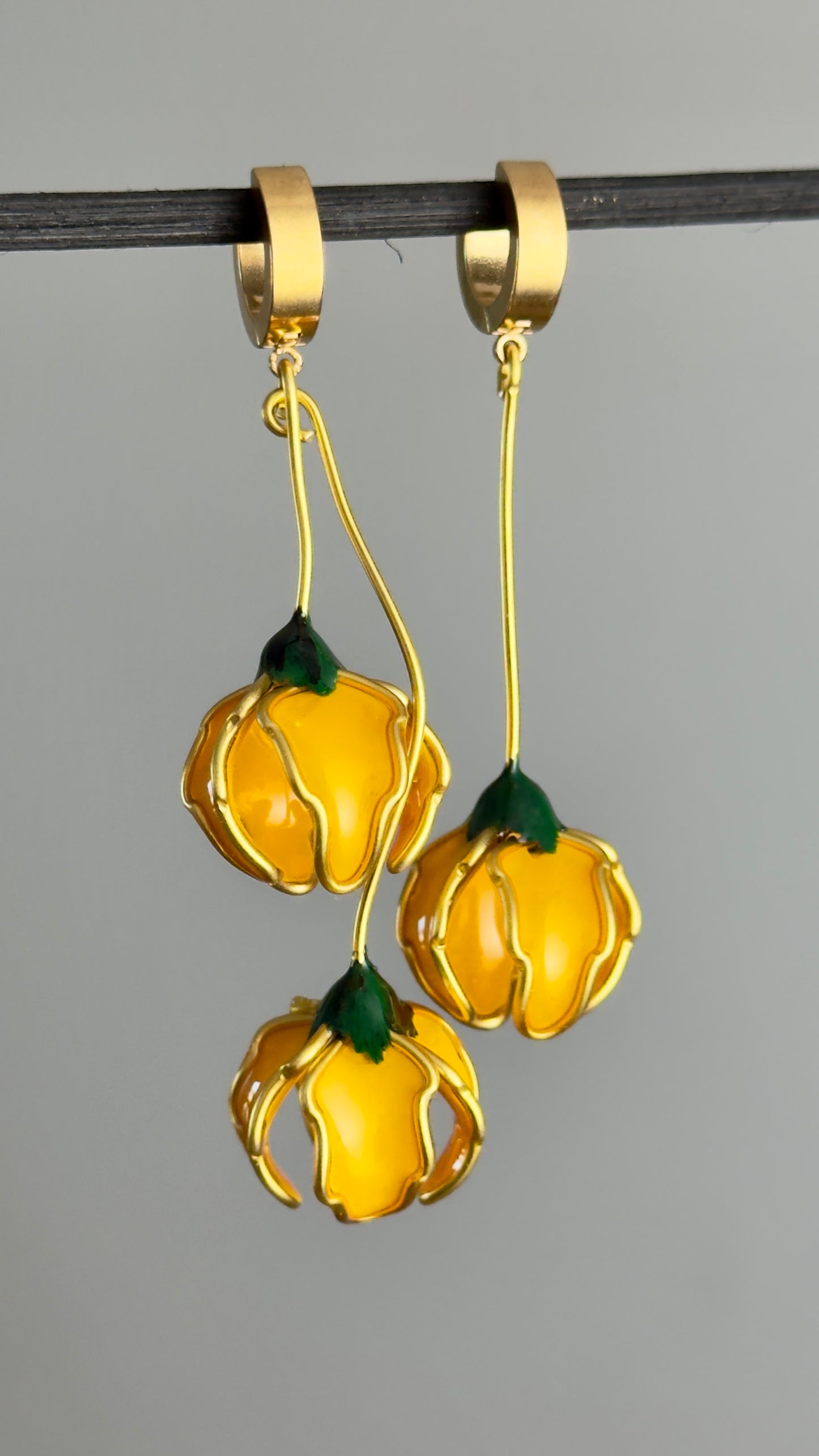 Pendientes con forma de flor, pendientes largos asimétricos Amarillos