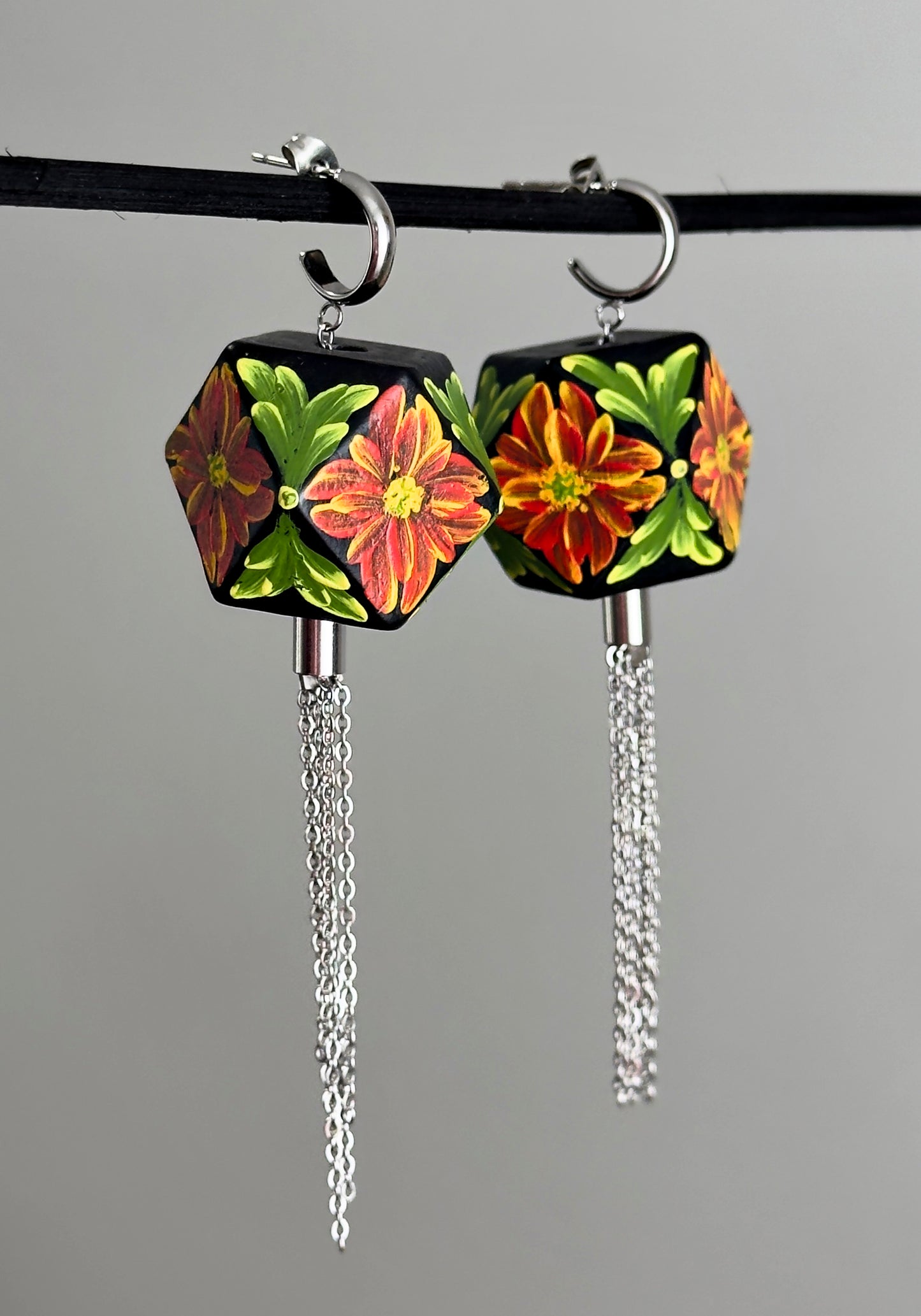 Pendientes con cuentas de madera pintadas