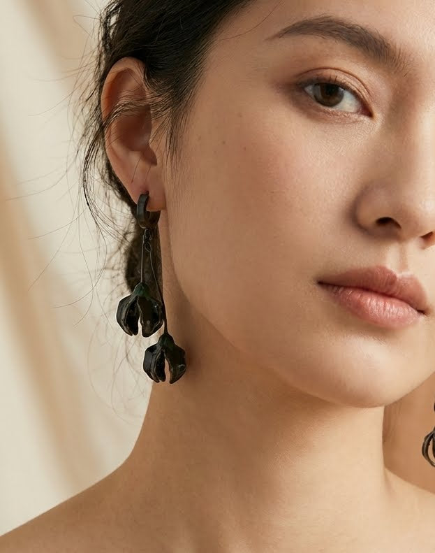Flower-shaped earrings, asymmetric long blue earrings
