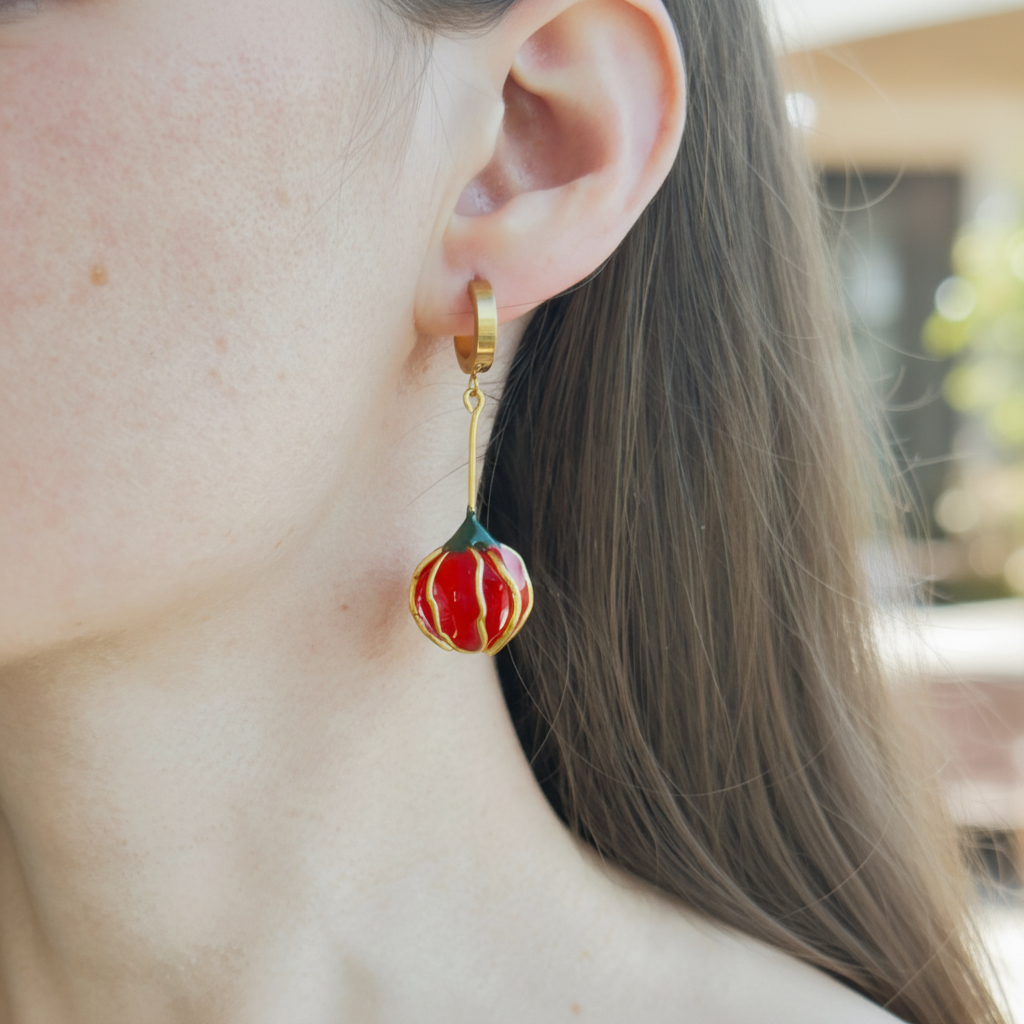 Flower-shaped earrings, long asymmetrical white earrings