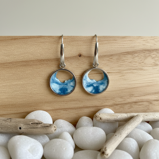 Stainless steel wave-design earrings